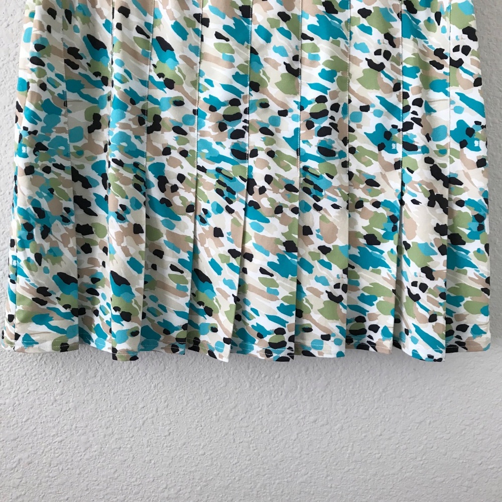 Chico's Zenergy Pleated Abstract Skirt Skort Size 8 Tennis Golf Pickleball UPF - Picture 5 of 8